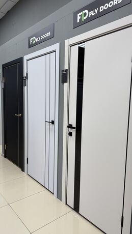 Интерьер магазина дверей в Красноярске на улице Судостроительная, 90